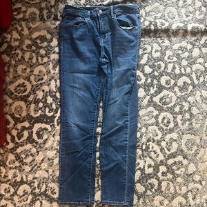 Women’s Levi jeans